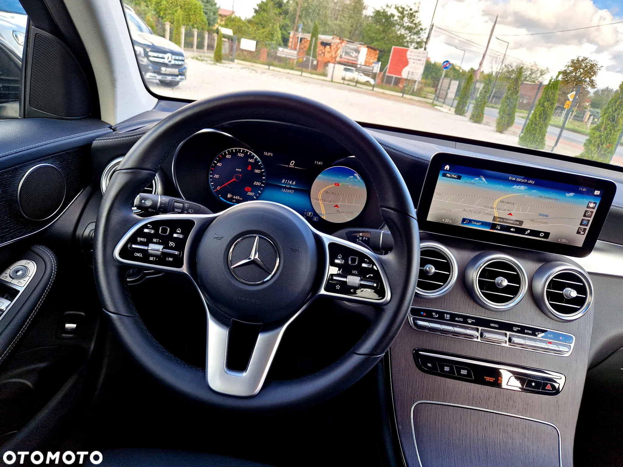 Mercedes-Benz GLC - 11