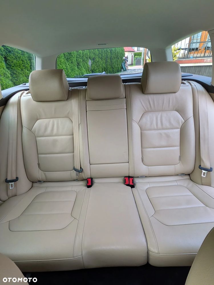 Volkswagen Passat 2.0 TDI Comfortline Optimum - 29