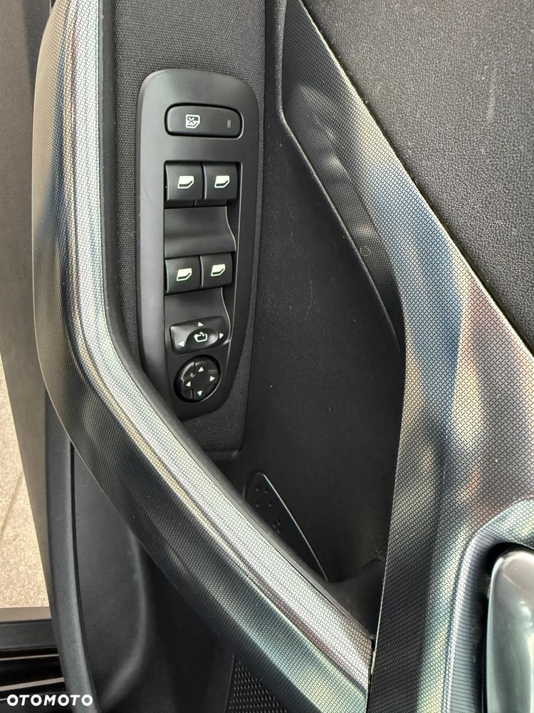 Peugeot 2008 PureTech 110 Stop&Start EAT6 Allure - 16