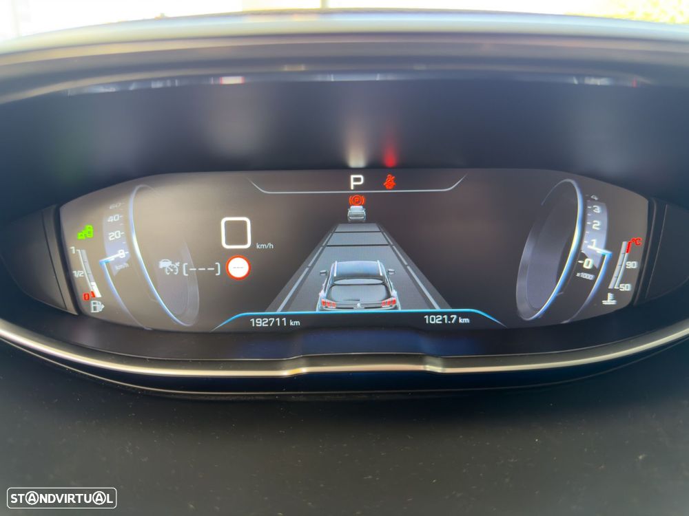 Peugeot 5008 1.5 BlueHDi Allure EAT8 - 14