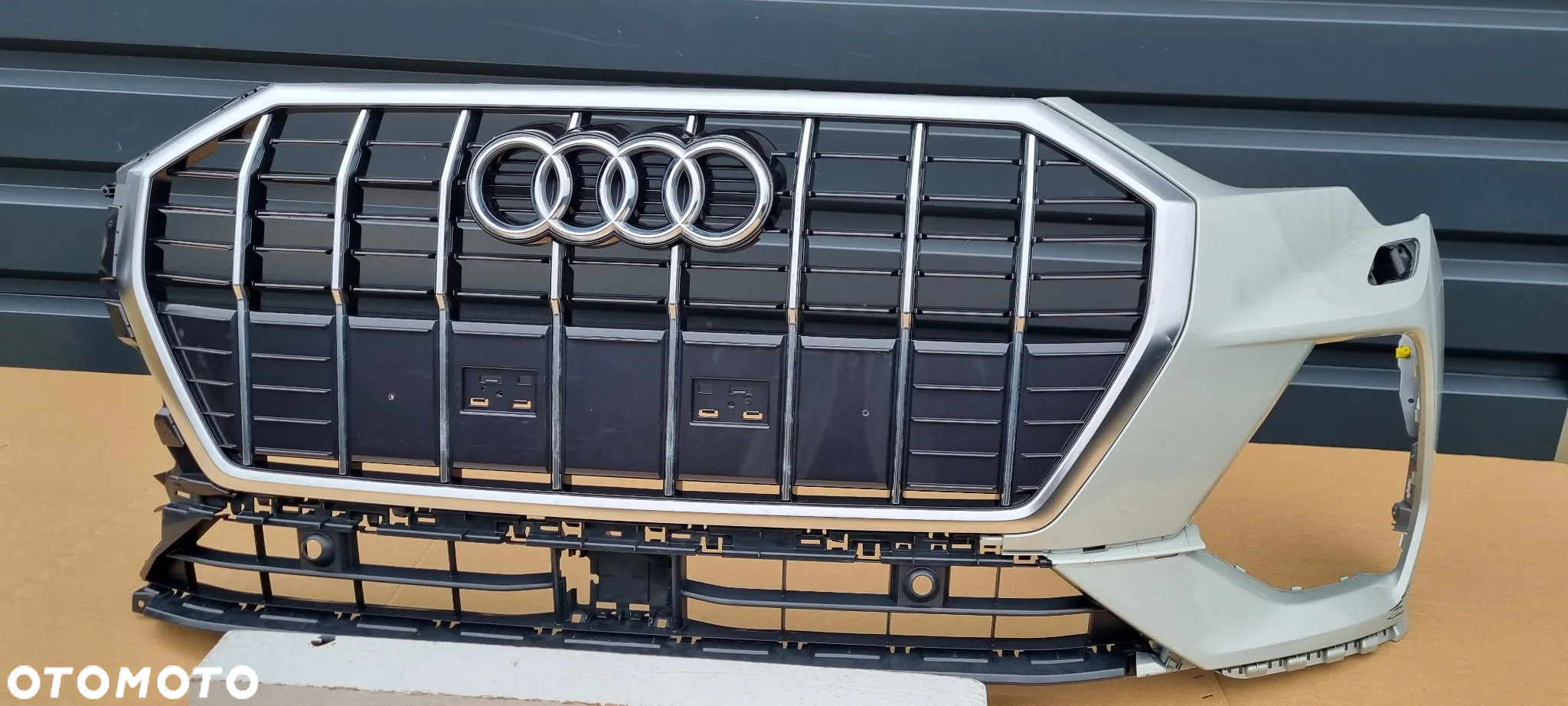 Audi Q3 S-LINE 83A 2018- zderzak przód oryginał MC266 - 2