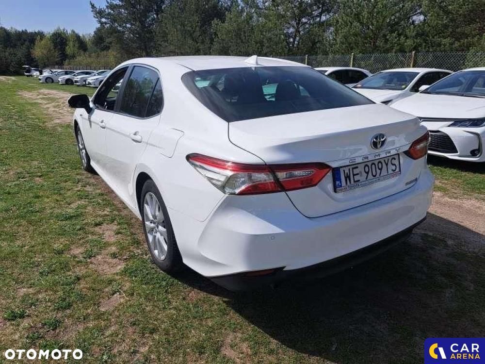 Toyota Camry - 1
