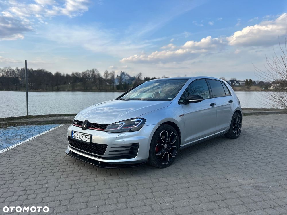 Volkswagen Golf GTI (BlueMotion Technology) DSG - 1
