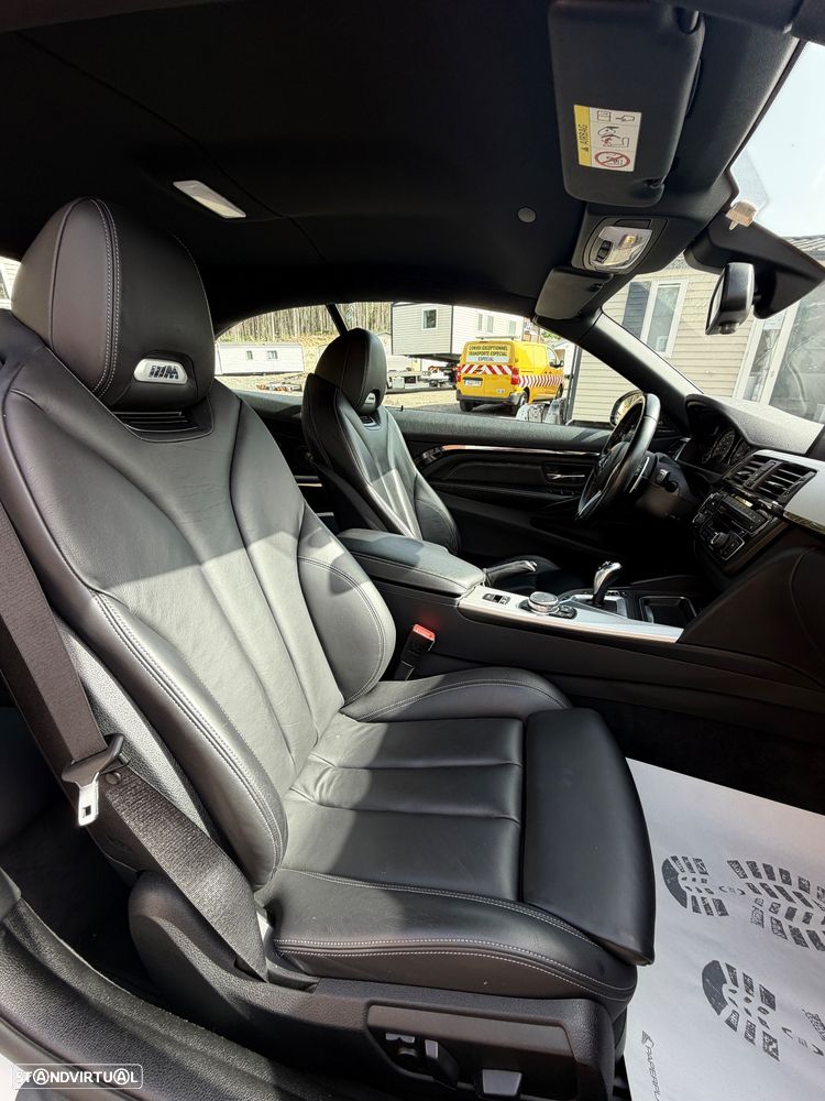 BMW M4 Auto - 33
