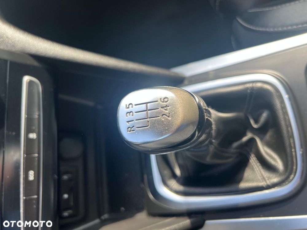 Renault Megane ENERGY TCe 130 BUSINESS - 17