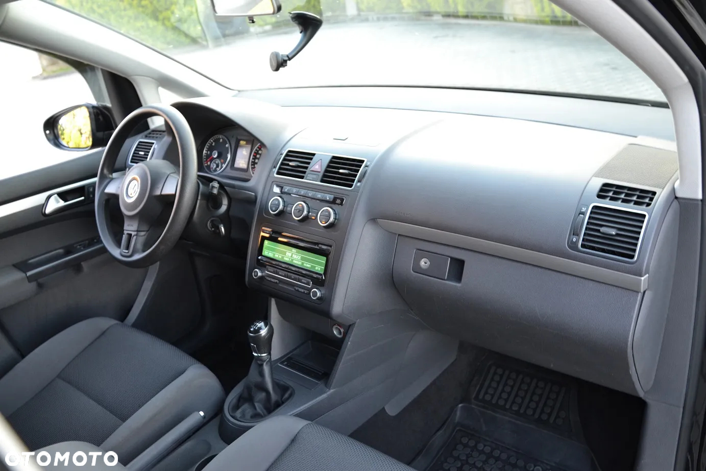 Volkswagen Touran 1.6 TDI DPF BlueMot Comfortline - 25