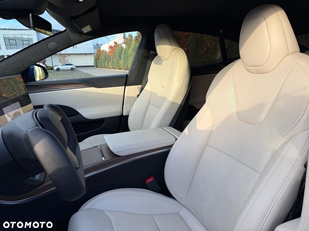 Tesla Model S Long Range AWD - 23