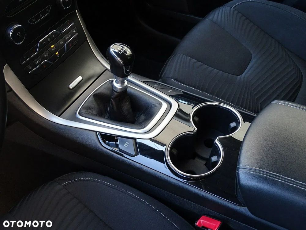 Ford S-Max - 29