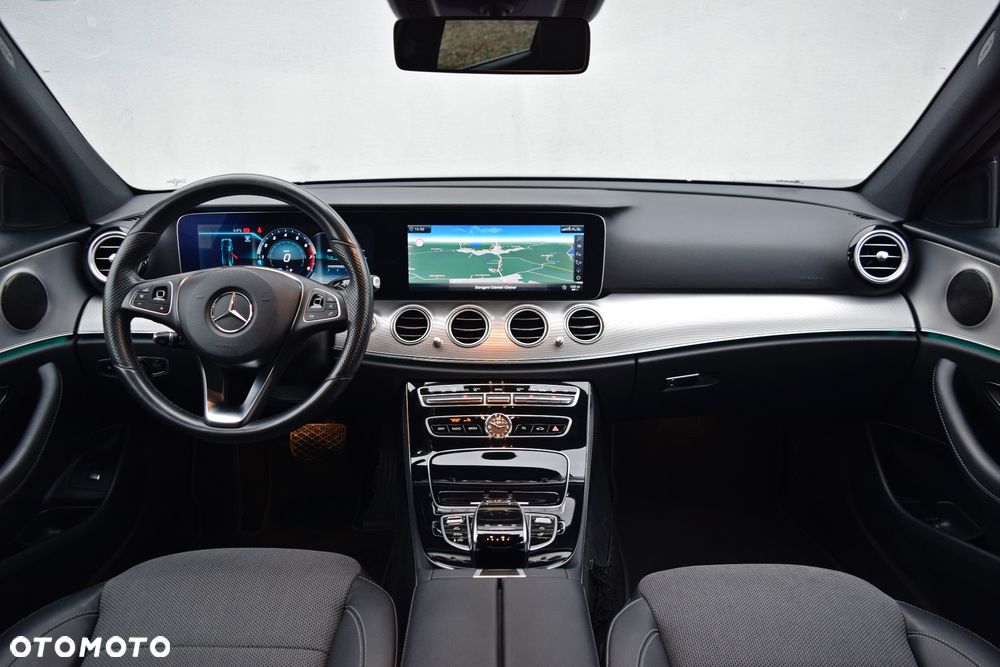 Mercedes-Benz Klasa E 200 9G-TRONIC Avantgarde - 8