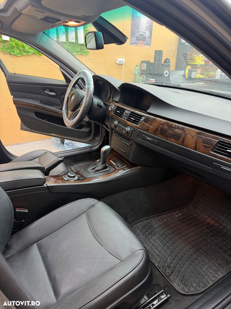 BMW Seria 3 320d DPF Aut. - 11