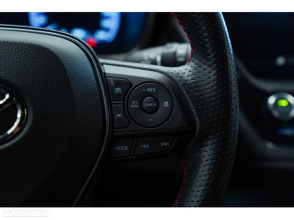 Toyota Corolla Touring Sports - 30