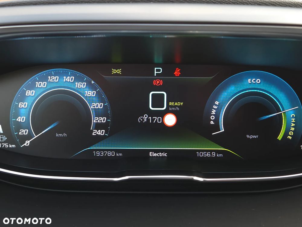 Peugeot 3008 1.6 PureTech Hybrid4 PHEV GT Pack S&S EAT8 - 28