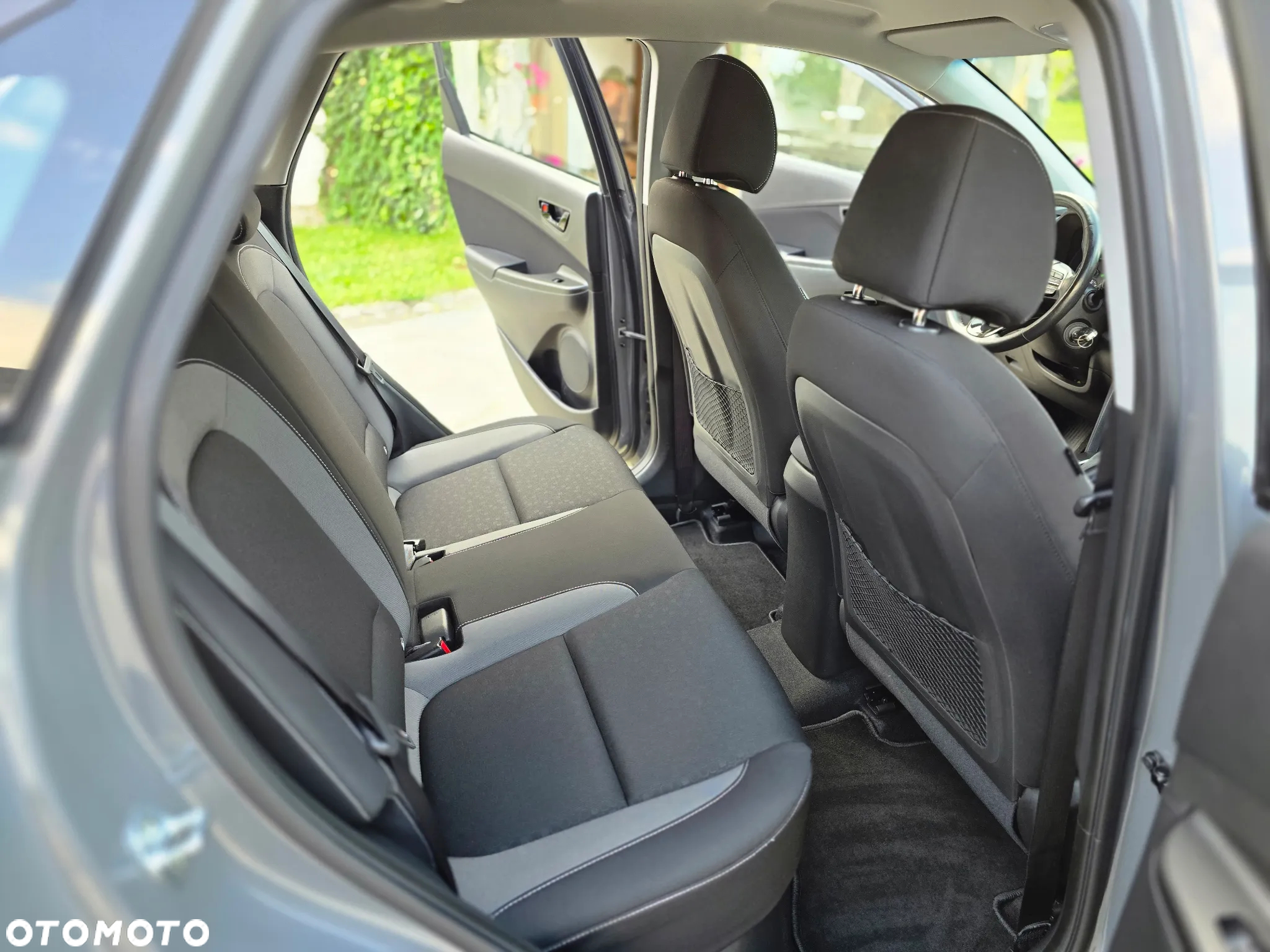 Hyundai Kona 1.6 GDI DCT Hybrid Advantage - 32