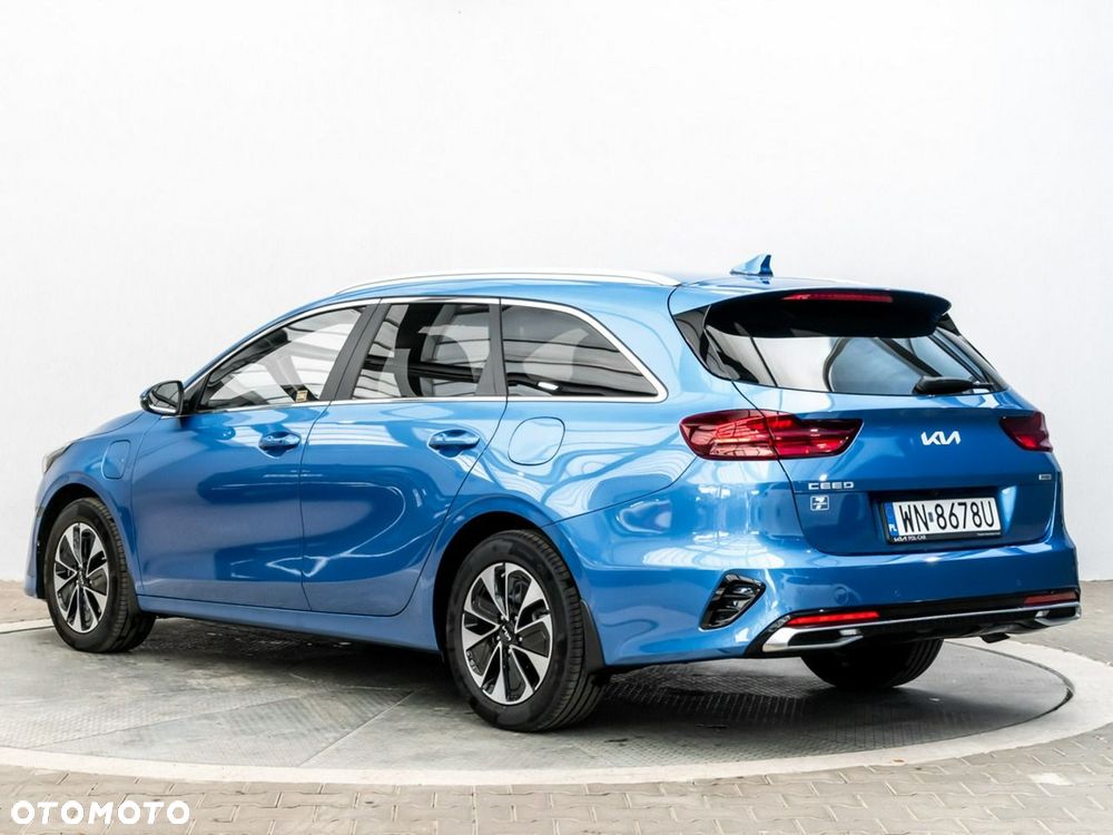 Kia Ceed 1.6 GDI PHEV L DCT - 4