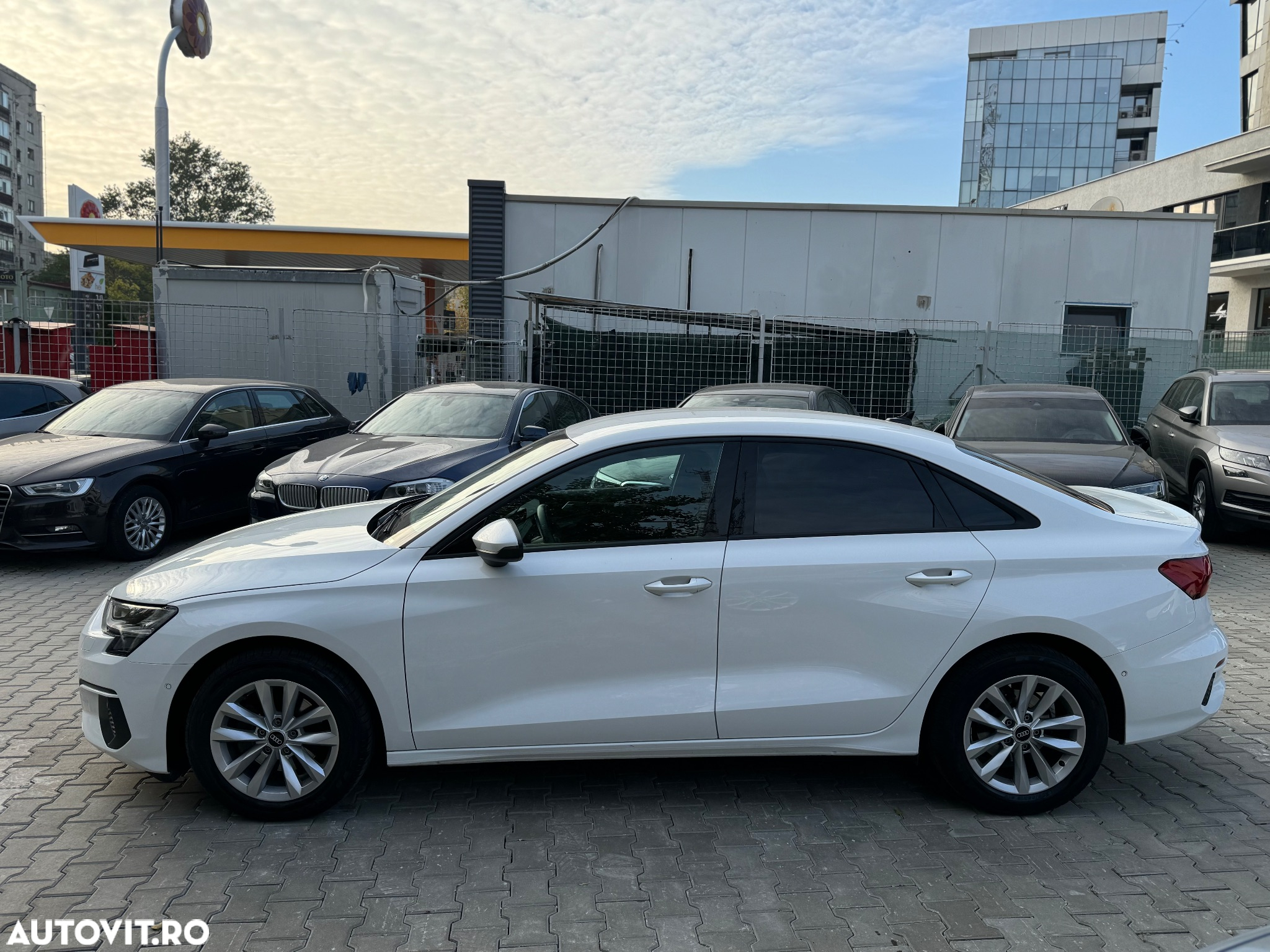 Audi A3 2.0 30 TDI S tronic Advanced - 8