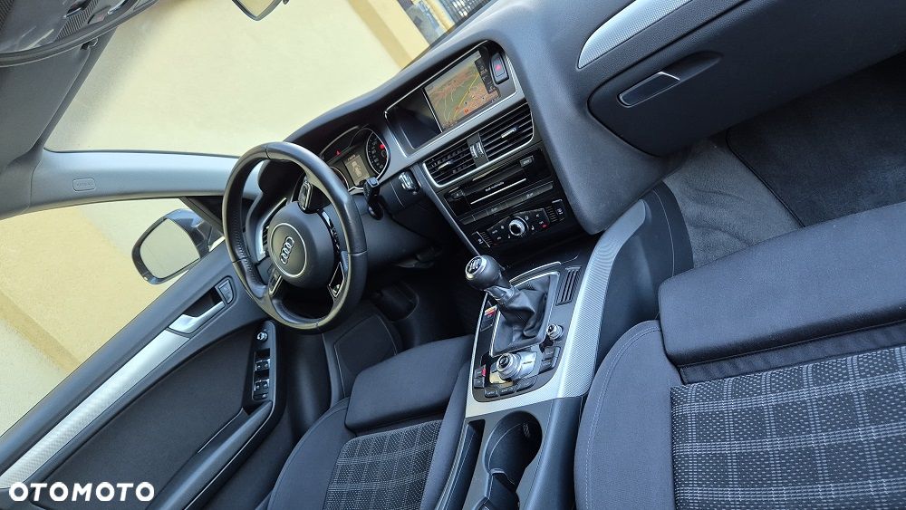 Audi A4 Avant 2.0 TDI DPF clean diesel S line Sportpaket - 12