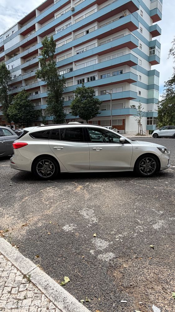 Ford Focus SW - 12
