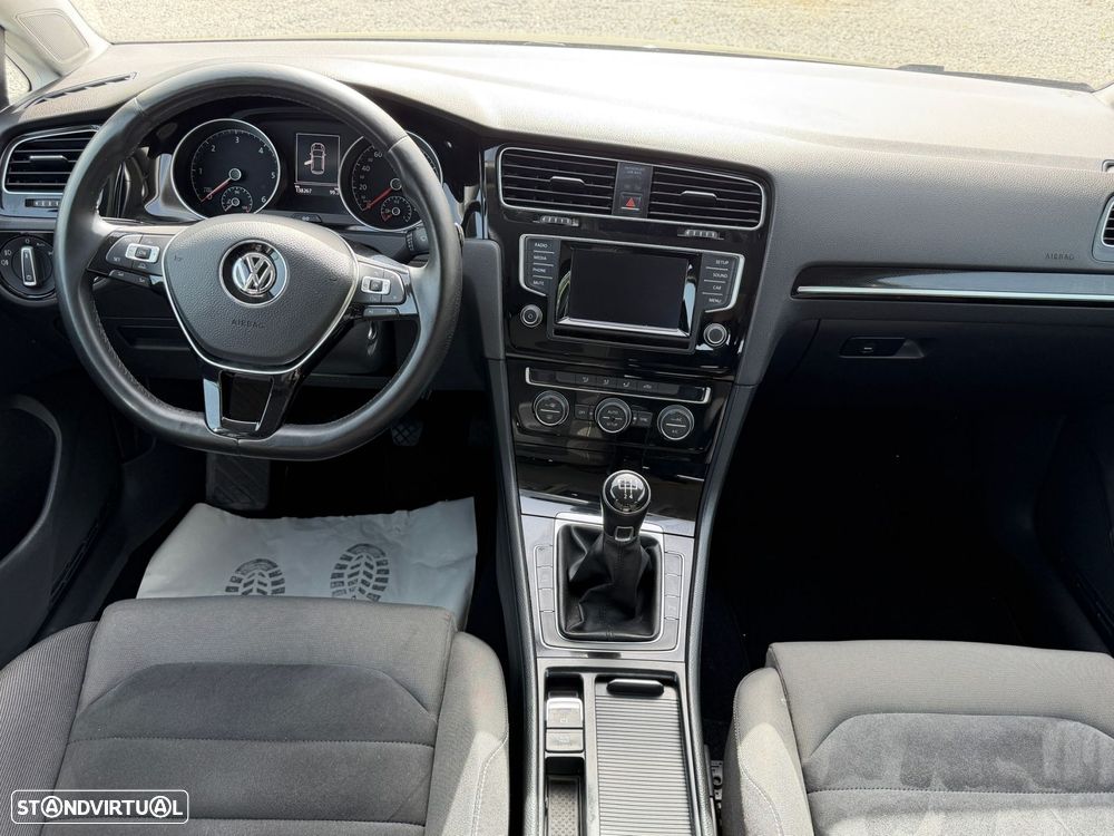 VW Golf 1.6 TDi Highline - 7