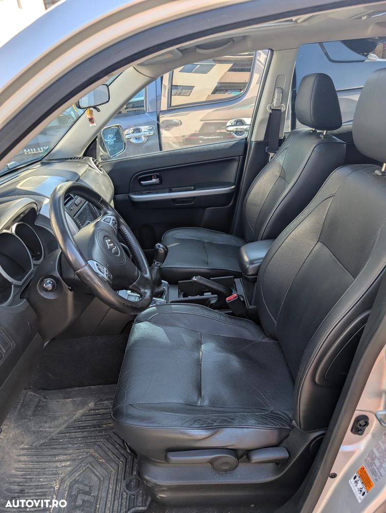 Suzuki Grand Vitara 1.9 DDiS Comfort DPF Limited - 16