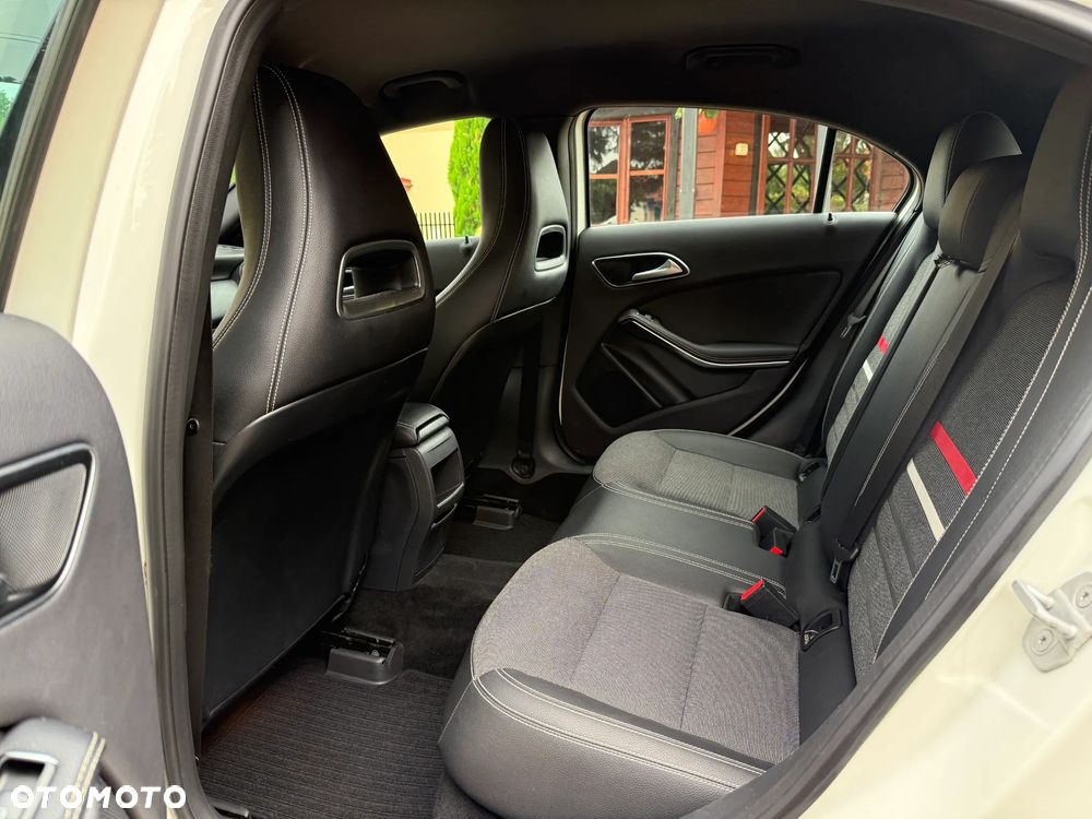 Mercedes-Benz Klasa A 180 (BlueEFFICIENCY) Style - 18