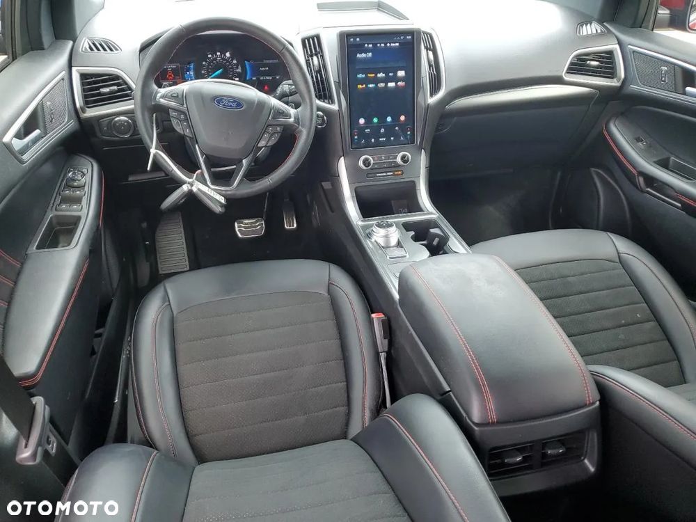 Ford Edge - 8