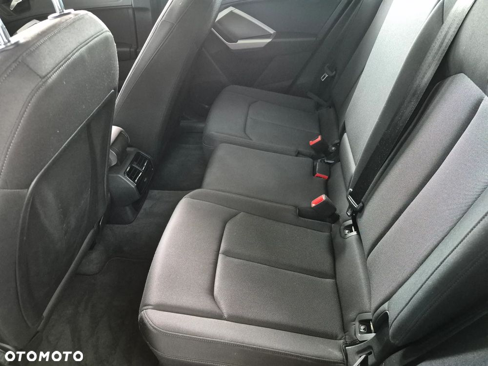 Audi Q3 35 TDI S tronic - 8