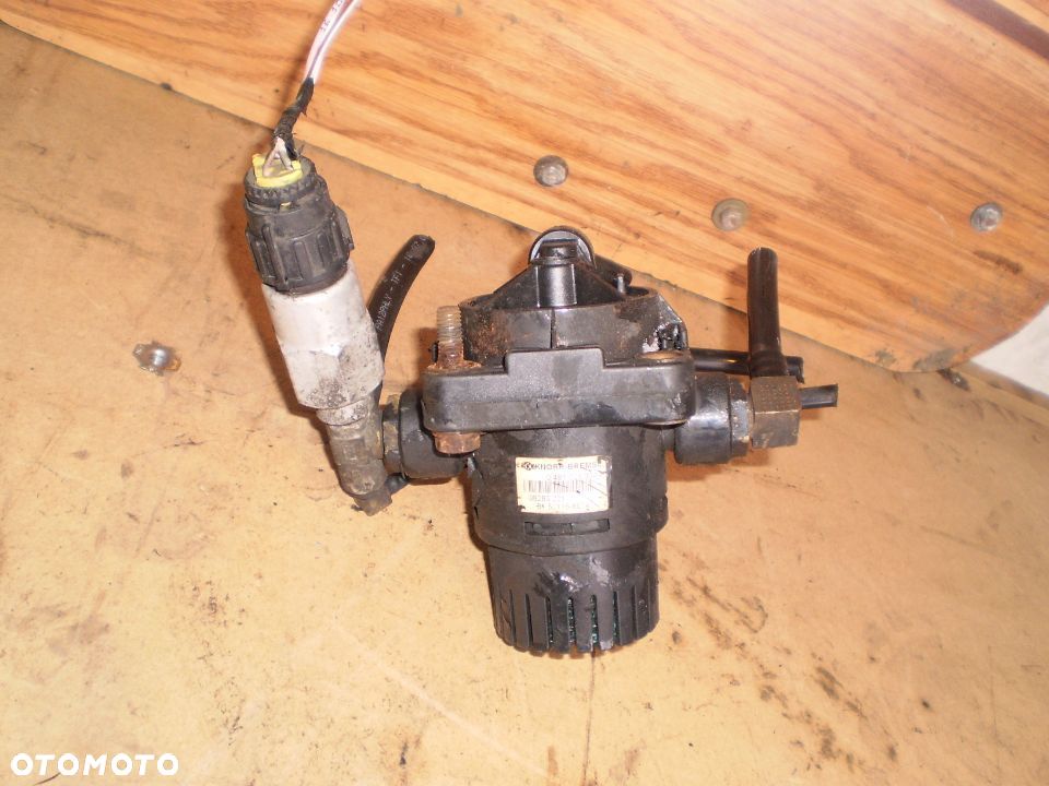 zawór przekaźnikowy MAN TGA TGX   nr 0481026304