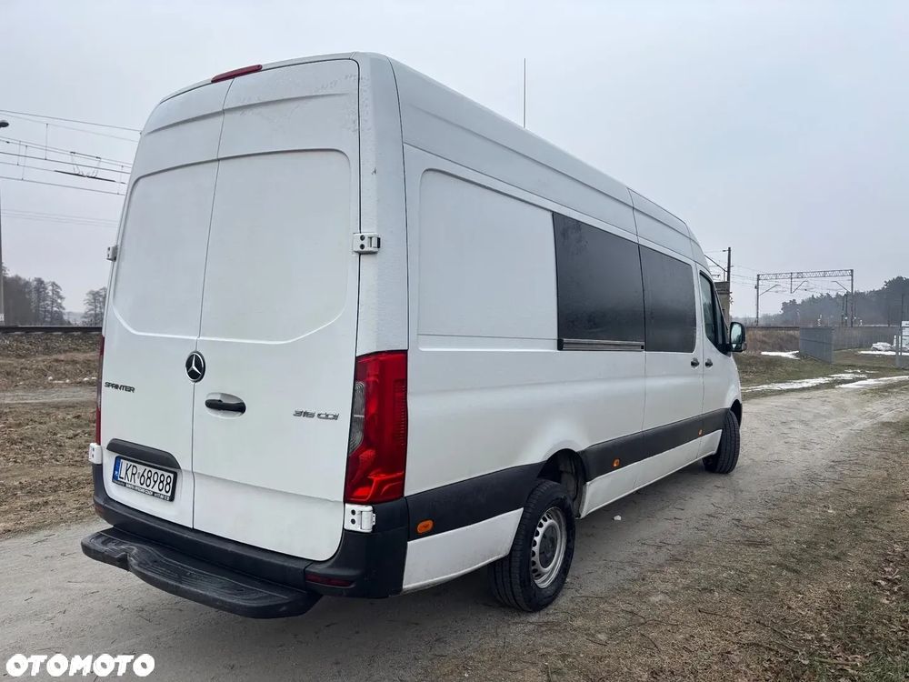 Mercedes-Benz Sprinter - 30