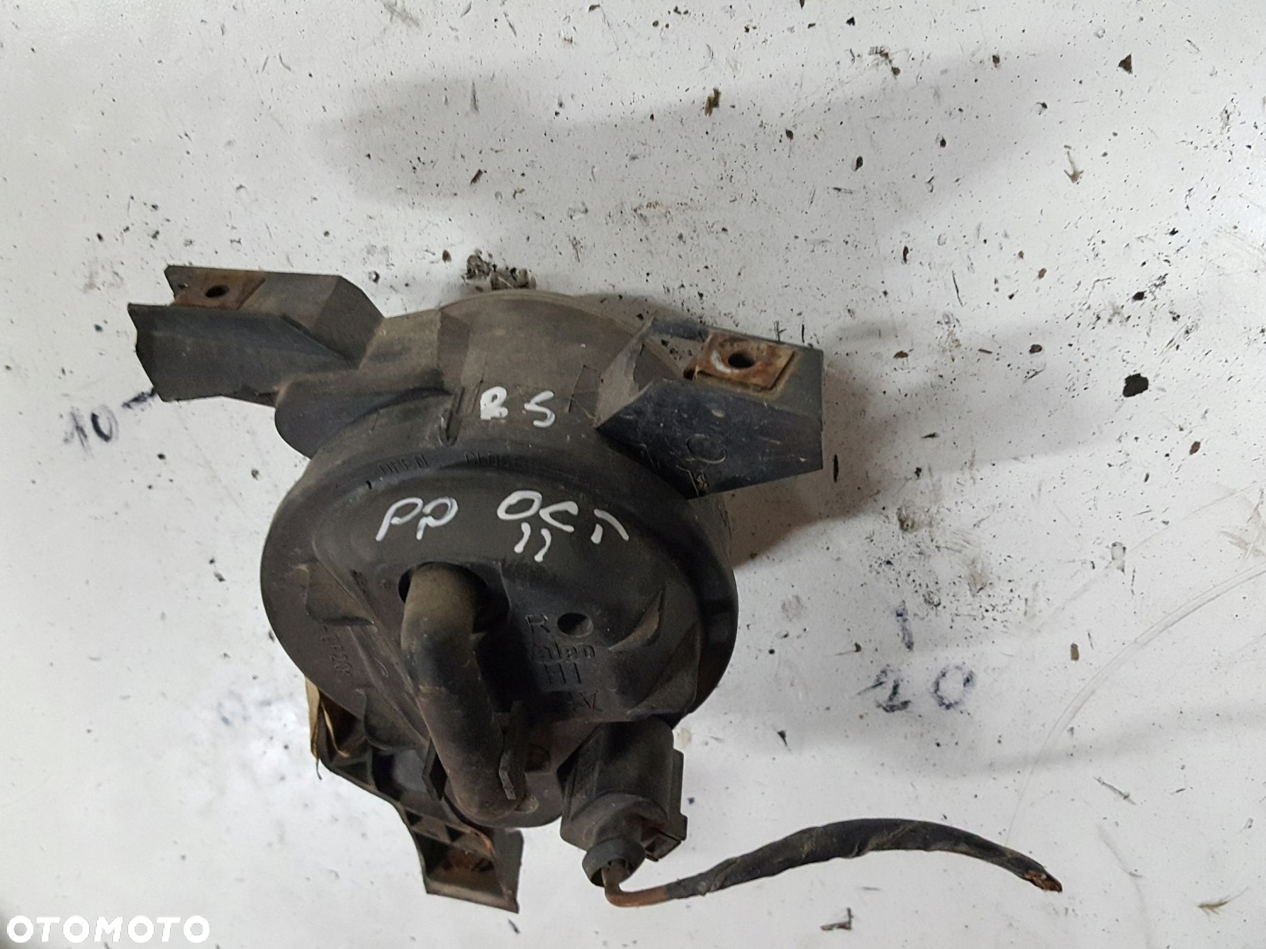 SKODA OCTAVIA2 II 04-08r VRS RS HALOGEN PRAWY - 3