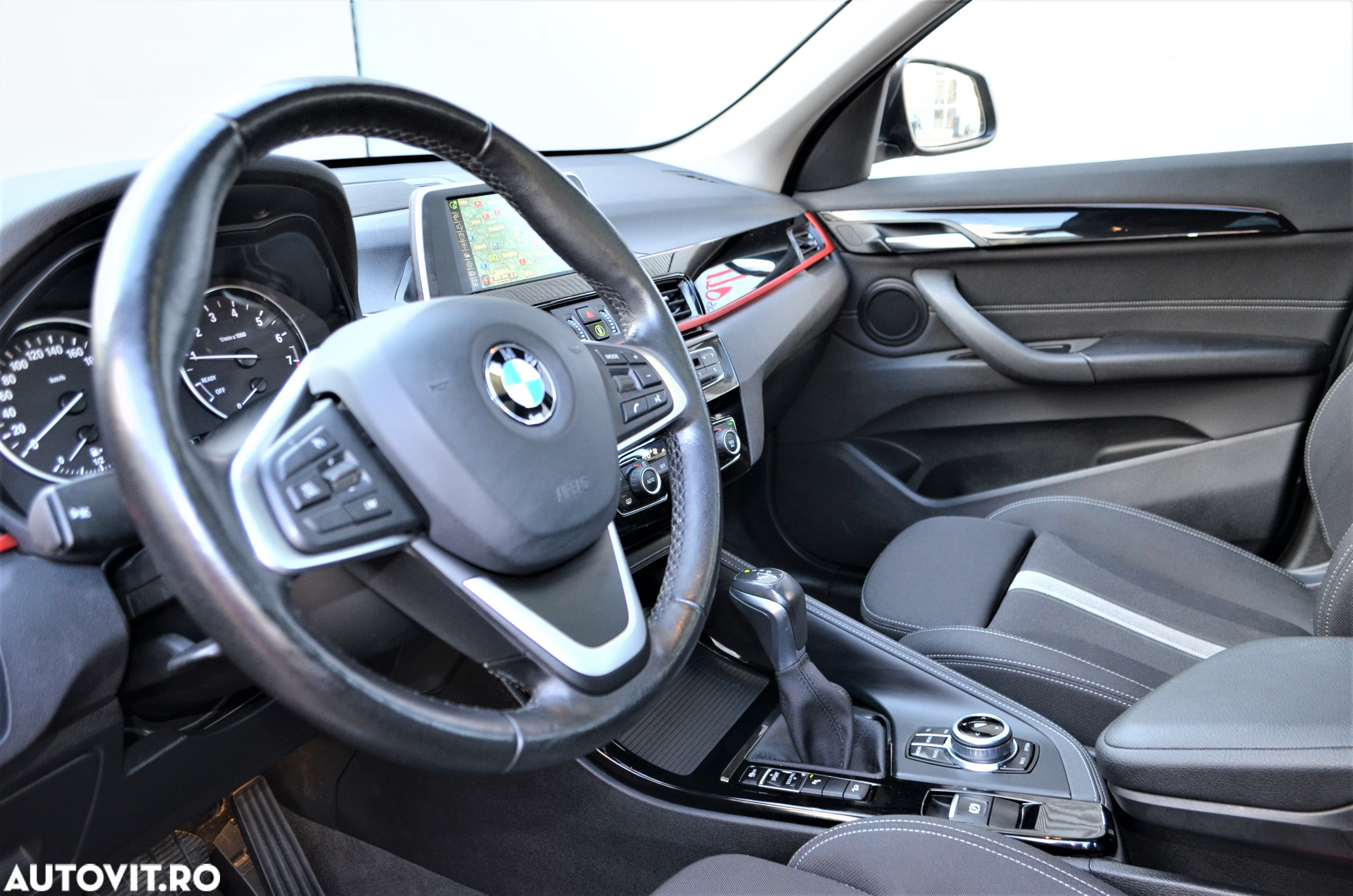 BMW X1 xDrive20i AT - 8