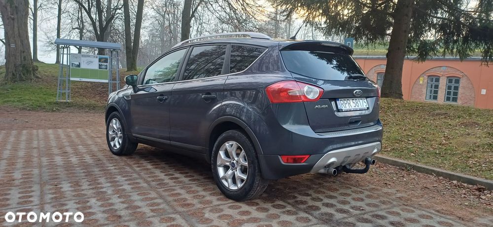 Ford Kuga 2.0 TDCi 4x4 Titanium - 11