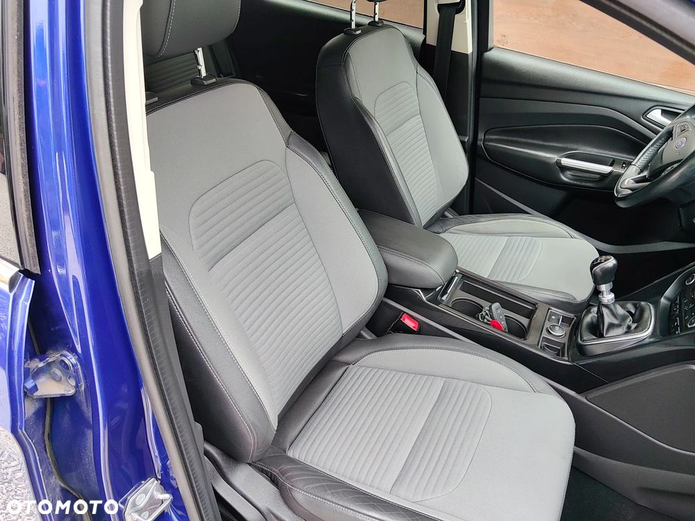 Ford Kuga 2.0 TDCi AWD Titanium - 23