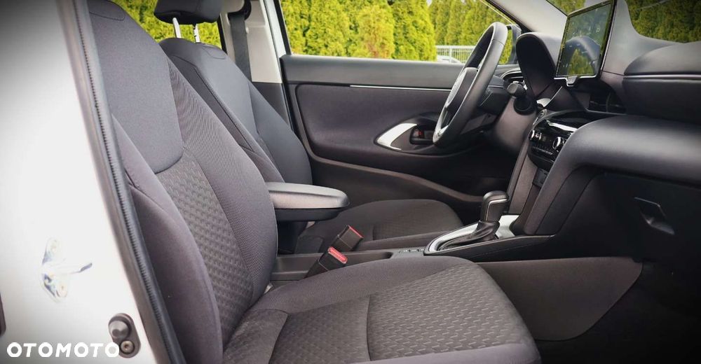 Toyota Yaris Cross - 19