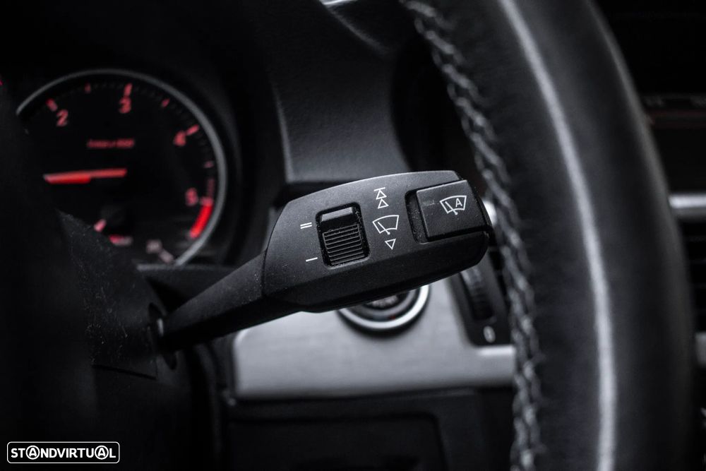 BMW 318 d Touring Sport Line - 18