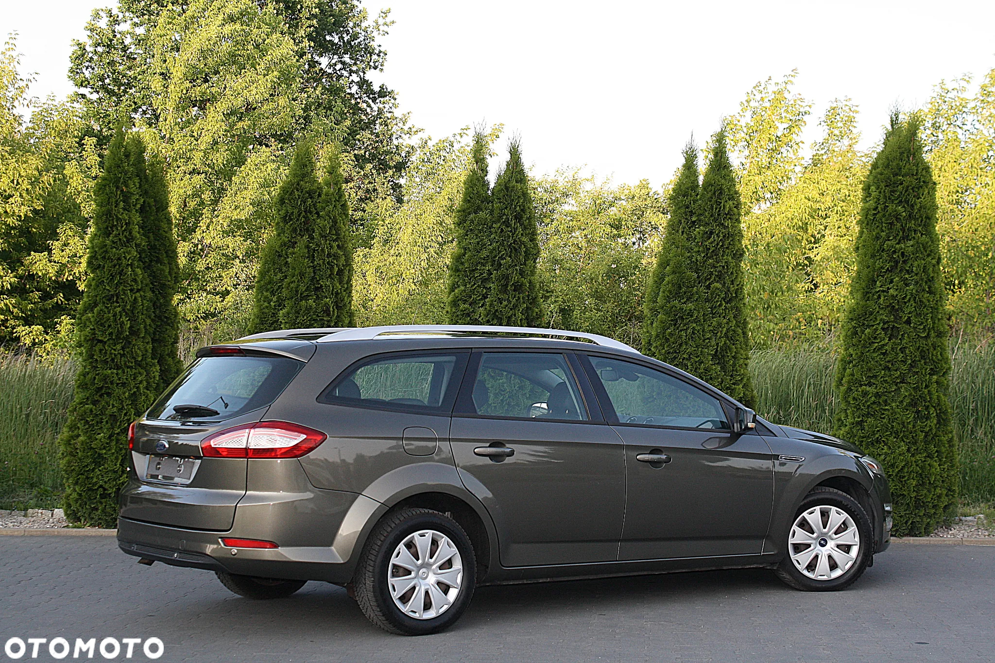 Ford Mondeo 1.6 T Gold X - 16