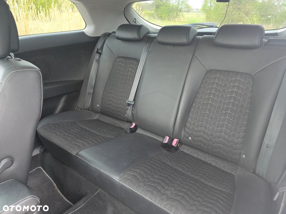 Kia ProCeed 2.0 Optimum + - 12