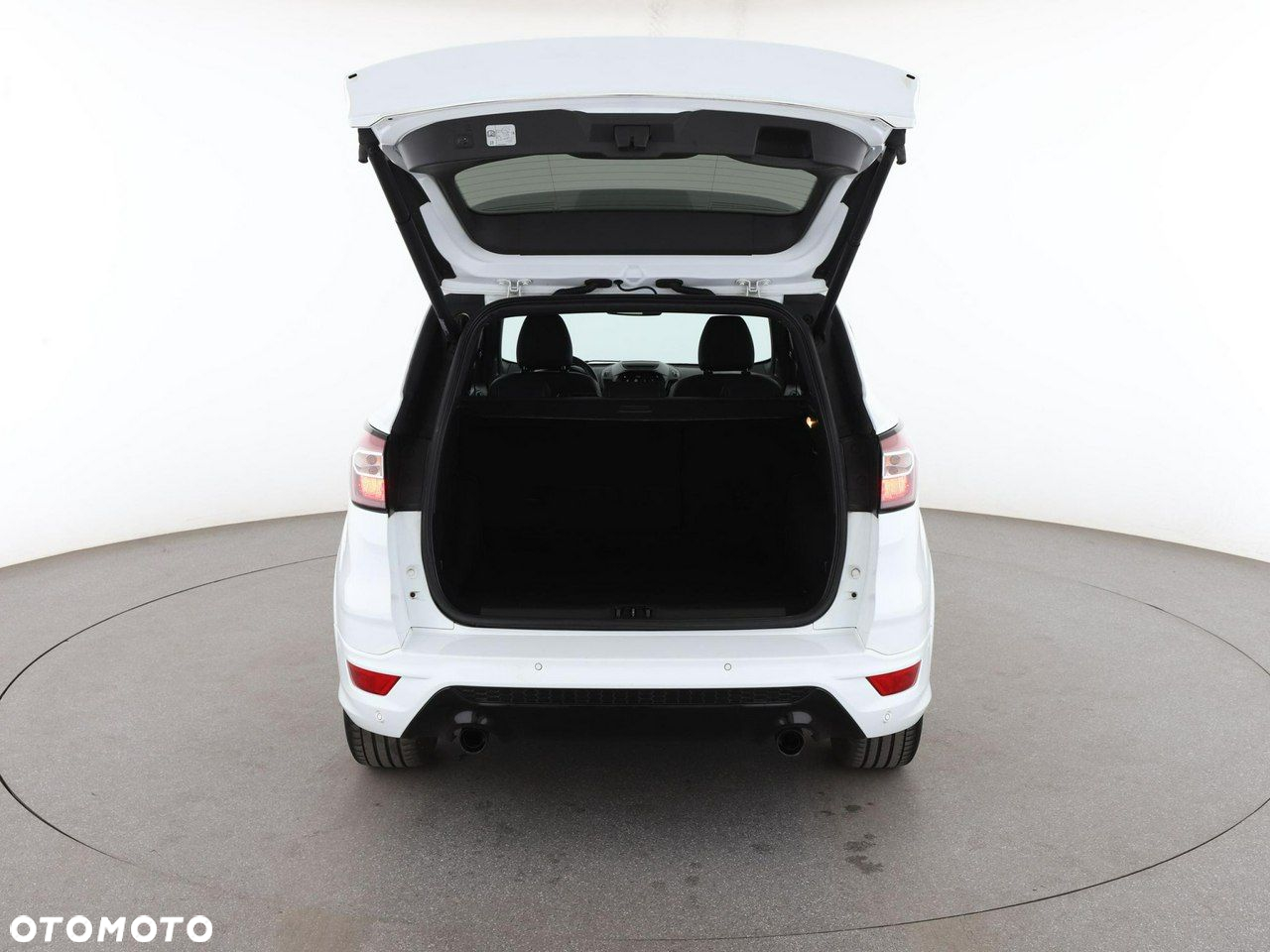 Ford Kuga 2.0 TDCi 2x4 ST-Line - 19