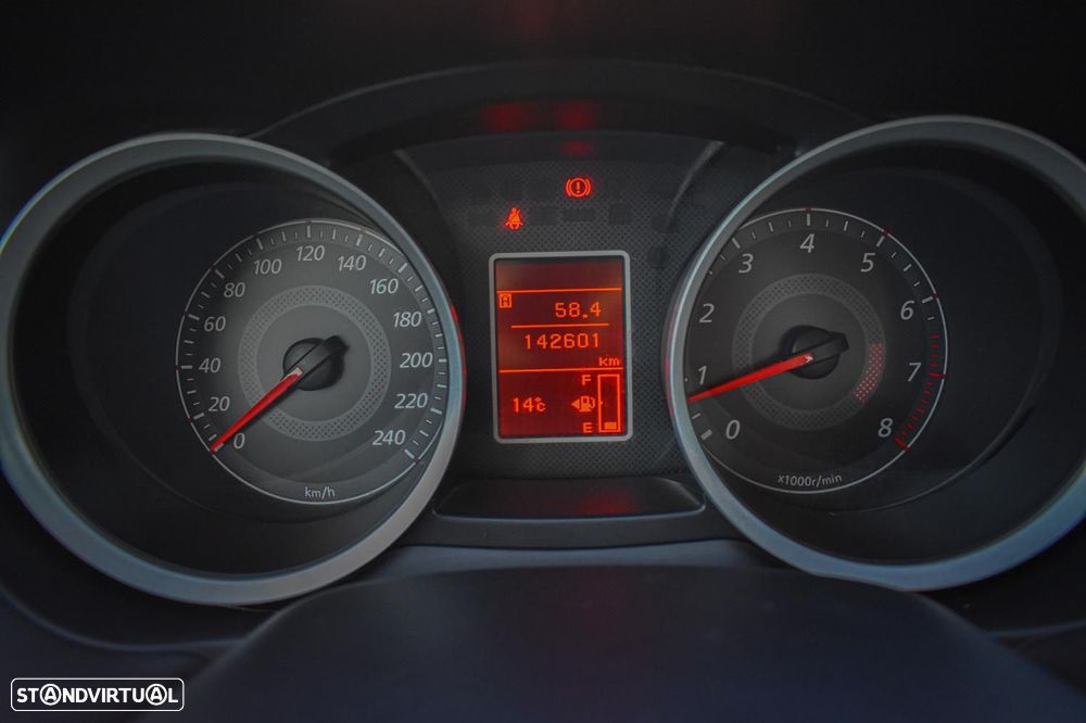 Mitsubishi Lancer 1.5 Invite - 10