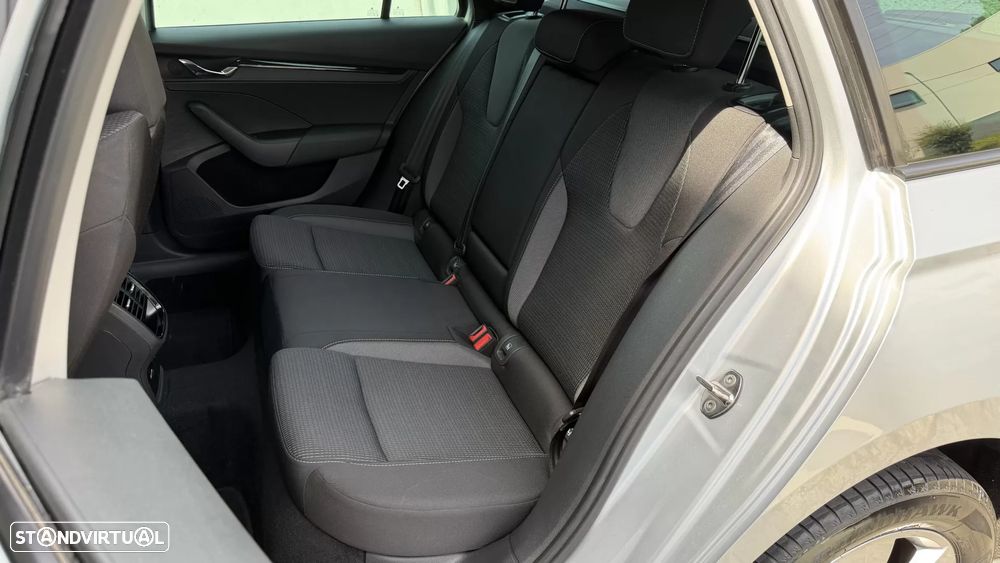 Skoda Octavia Break 2.0 TDI Ambition - 25
