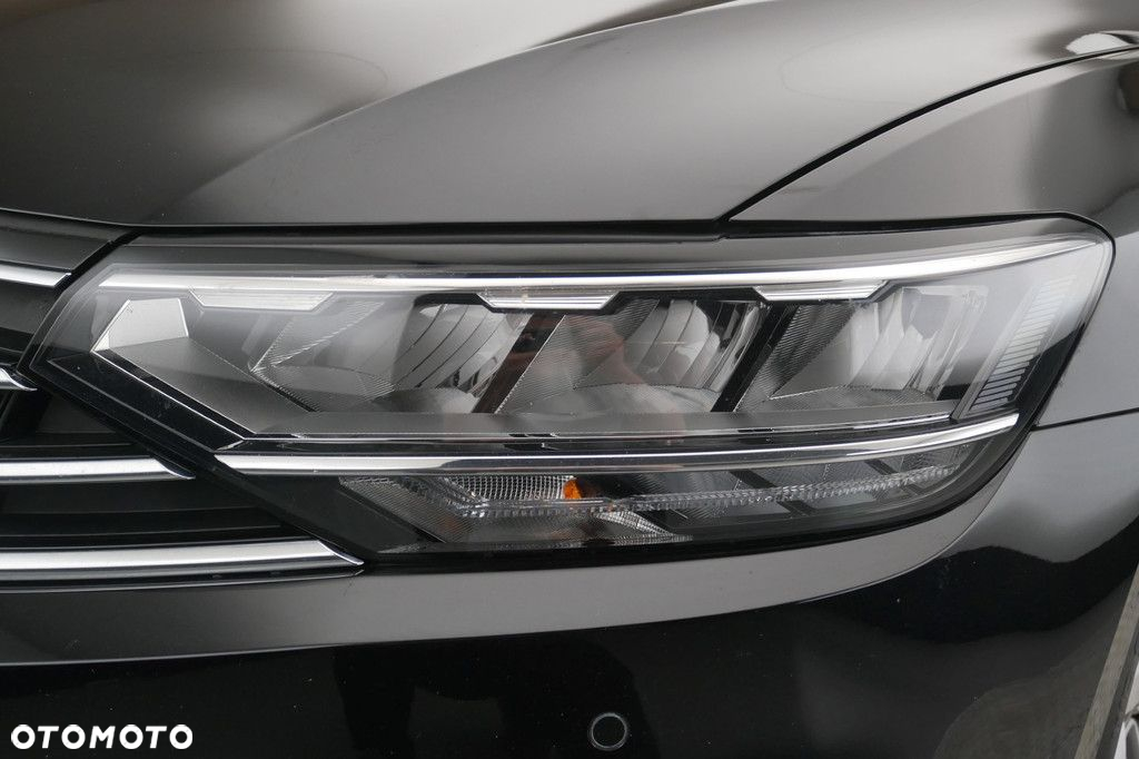 Volkswagen Passat 2.0 TSI Business DSG - 13