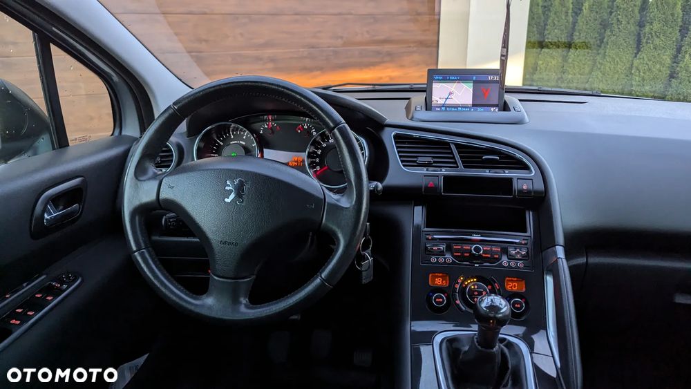 Peugeot 3008 1.6 Premium - 8