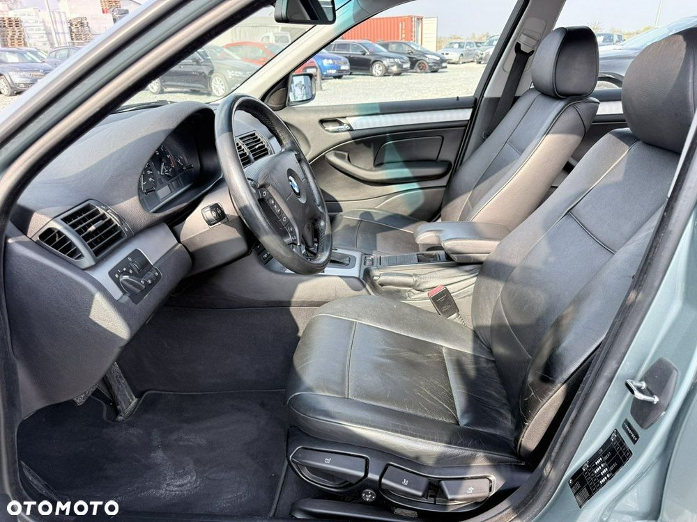 BMW Seria 3 318i - 14