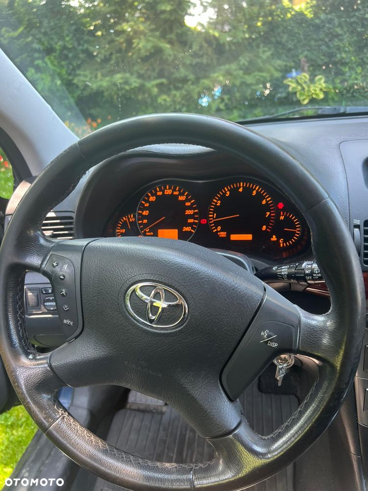 Toyota Avensis 1.8 VVT-i Sol - 13