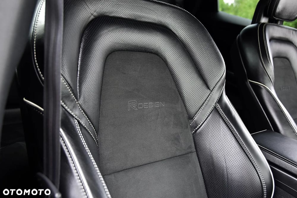 Volvo XC 60 D4 R-Design - 33