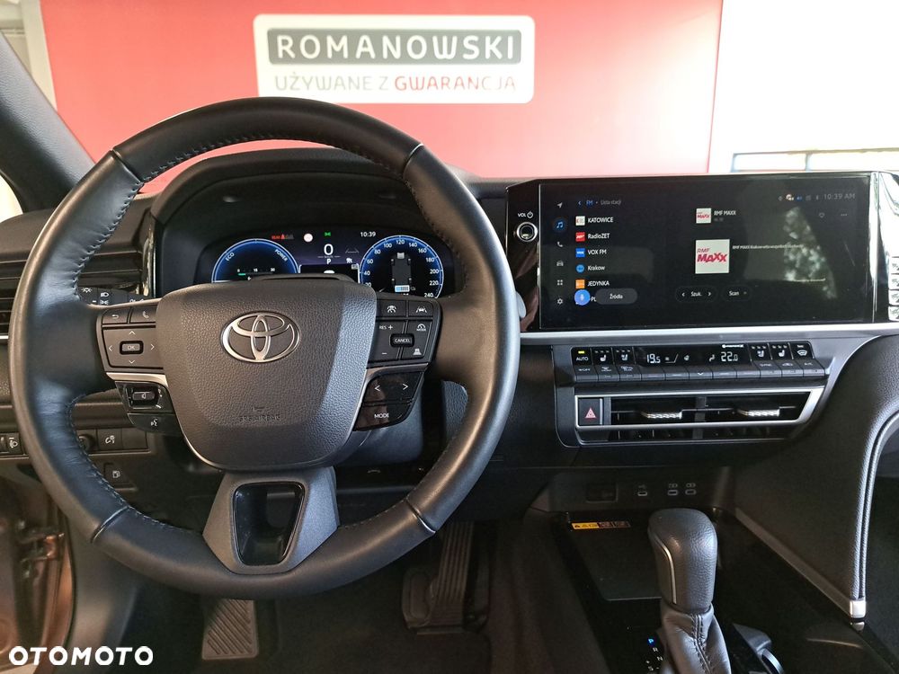 Toyota Camry - 20