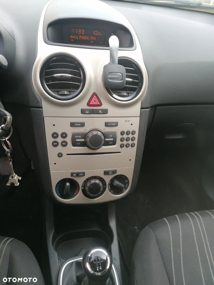 Opel Corsa 1.2 16V - 4