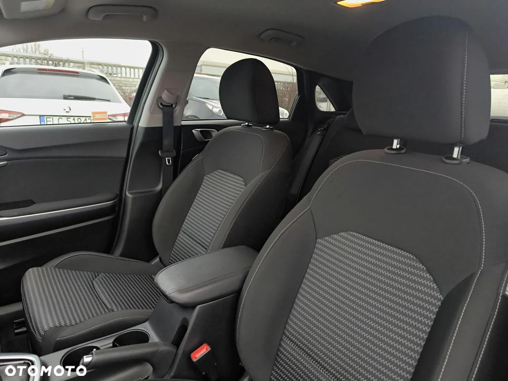 Kia Ceed 1.5 T-GDI M DCT - 12