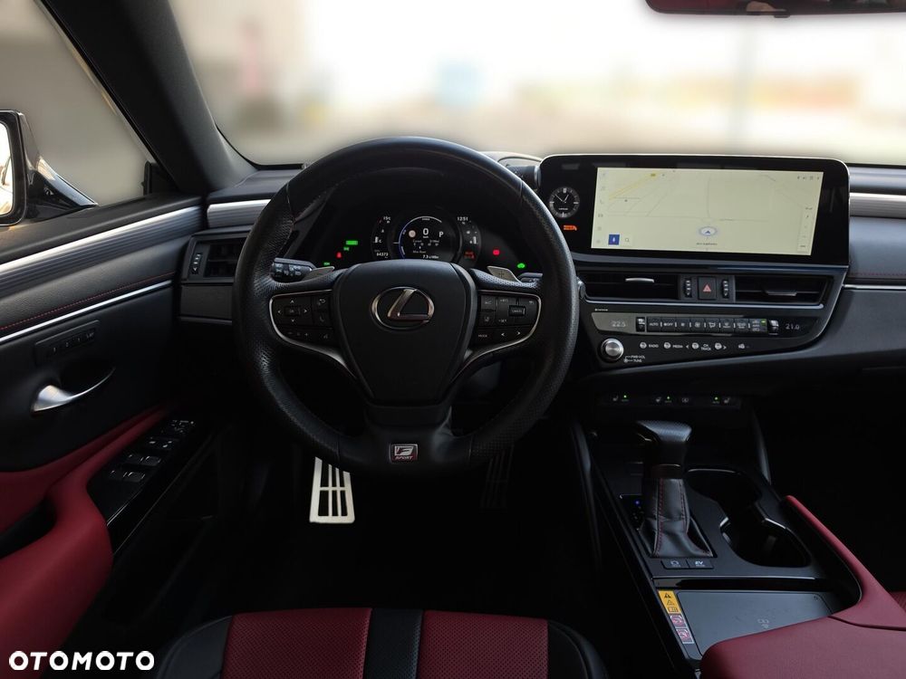 Lexus ES 300h F Sport Edition - 15