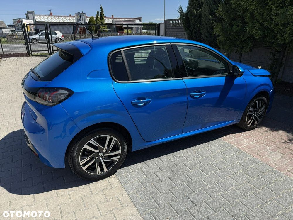 Peugeot 208 - 3