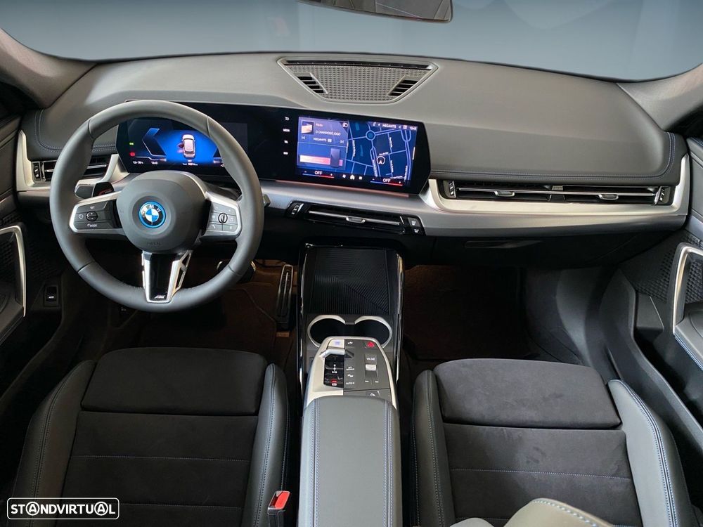 BMW iX1 xDrive30 Pack Desportivo M - 6